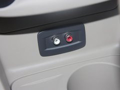2011款 2.0 CVT 时尚版
