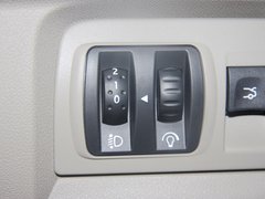 2011款 2.0 CVT 时尚版