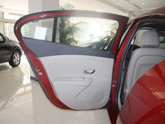 2011款 2.0 CVT 时尚版