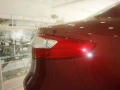 2011款 2.0 CVT 时尚版