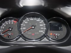 2011款 2.0 CVT 时尚版