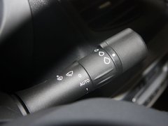 2011款 2.0 CVT 时尚版