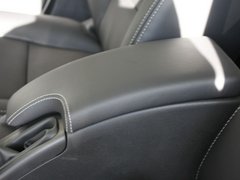 2011款 2.0 CVT 时尚版