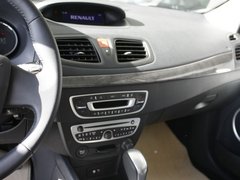 2011款 2.0 CVT 时尚版
