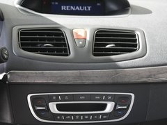 2011款 2.0 CVT 时尚版