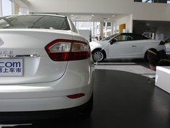2011款 2.0 CVT 时尚版