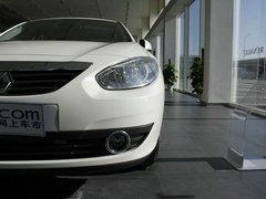 2011款 2.0 CVT 时尚版