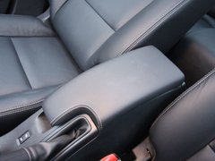 2011款 2.0 CVT 豪华导航版