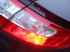 2011款 2.0 CVT 豪华导航版
