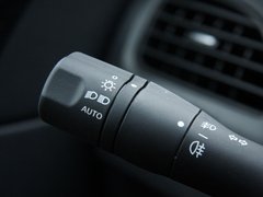 2011款 2.0 CVT 豪华导航版