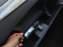 2011款 2.0 CVT 豪华导航版
