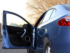 2011款 2.0 CVT 豪华导航版