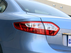 2011款 2.0 CVT 豪华导航版