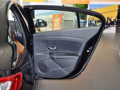 2011款 2.0 CVT 豪华导航版