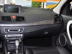 2011款 2.0 CVT 豪华导航版