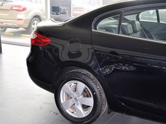 2011款 2.0 CVT 豪华导航版
