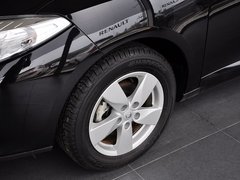 2011款 2.0 CVT 豪华导航版