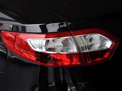 2011款 2.0 CVT 豪华导航版