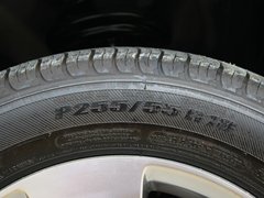 2012款 3.7L AT 标准版5座
