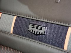 2011款 3.6 自动 70周年限量版 5座