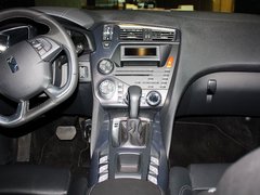2012款 1.6T 自动 雅致版 5座
