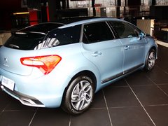 2012款 1.6T 自动 雅致版 5座