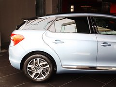 2012款 1.6T 自动 雅致版 5座