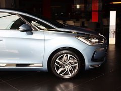 2012款 1.6T 自动 雅致版 5座