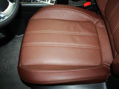 2011款 2.4L 自動 四驅(qū)豪華版 5座
