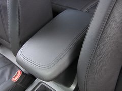 2011款 2.4L 自动 四驱豪华版 5座