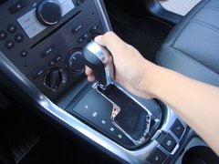 2011款 2.4L 自动 四驱豪华版 5座