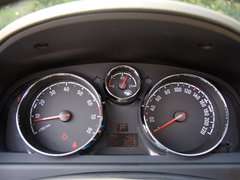 2011款 2.4L 自動(dòng) 四驅(qū)豪華版 5座