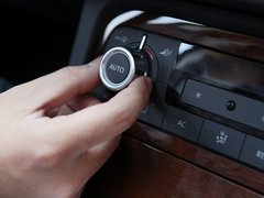 2011款 V6 TSI 混动豪华版 5座
