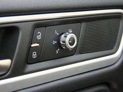 2011款 V6 TSI 混动豪华版 5座