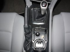 2011款 2.0 手动 豪华型