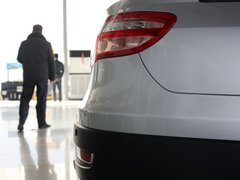 2011款 2.0 手动 豪华型
