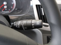 2011款 2.0 手动 豪华型