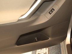 2011款 1.8L CVT 豪华多功能版 7座