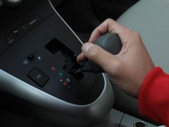 2011款 1.8L CVT 豪华多功能版 7座
