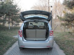 逸致 2011款 1.8L CVT 豪华多功能版 7座