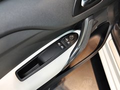 2012款 1.6T 自动 风尚版