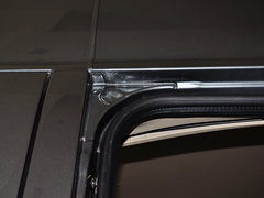 2011款 2.5T 手动 短轴低顶尊杰版