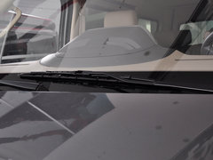 2011款 2.5T 手动 短轴低顶尊杰版