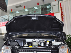 2011款 2.5T 手动 短轴低顶尊杰版