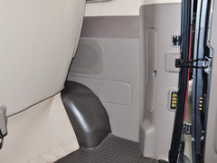 2011款 2.5T 手动 短轴低顶尊杰版