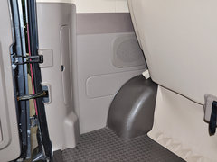 2011款 2.5T 手动 短轴低顶尊杰版