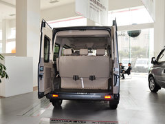 2011款 2.5T 手动 短轴低顶尊杰版