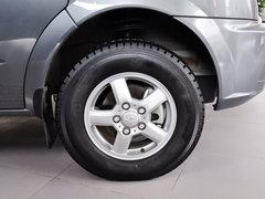 2011款 2.5T 手动 短轴低顶尊杰版