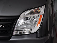 2011款 2.5T 手动 短轴低顶尊杰版