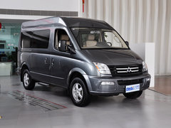 2011款 2.5T 手动 短轴低顶尊杰版